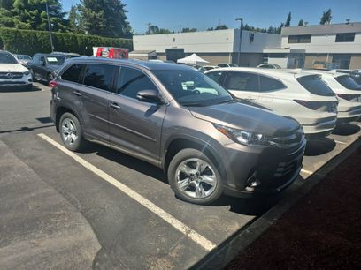 Used 2017 Toyota Highlander Limited