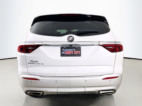 Used 2024 Buick Enclave Essence FWD image 6