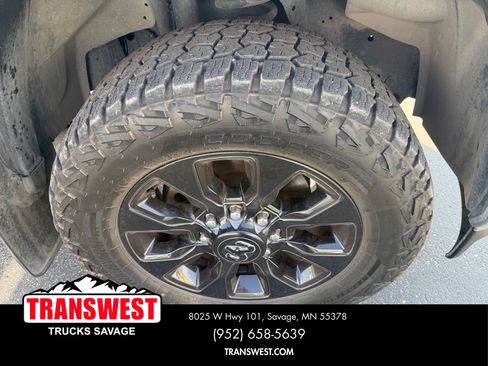 Used 2022 RAM 3500 Limited AWD/4WD image 9