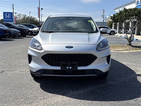 Used 2020 Ford Escape SE image 3