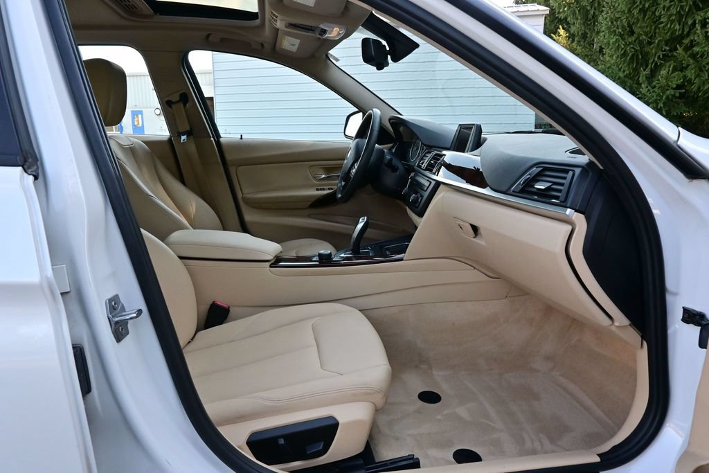 Used 2013 BMW 328i xDrive Sedan AWD/4WD image 21