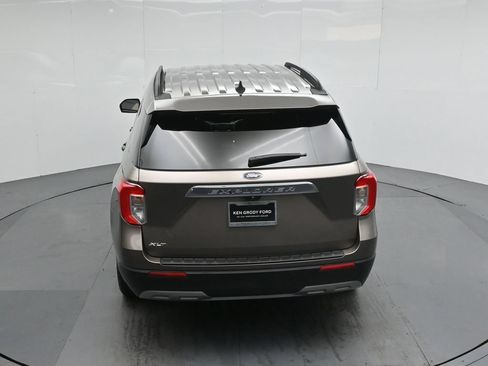 Used 2021 Ford Explorer XLT w/ Equipment Group 202A RWD image 40