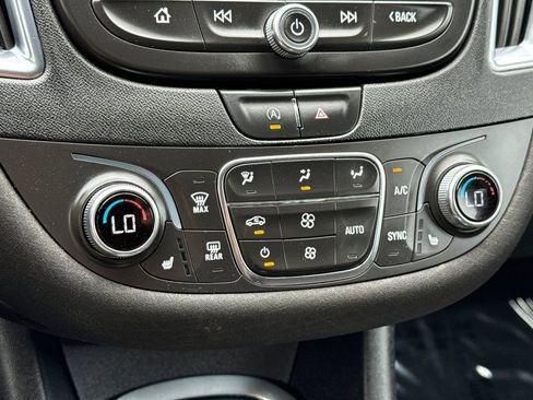 Used 2021 Chevrolet Malibu LT image 20