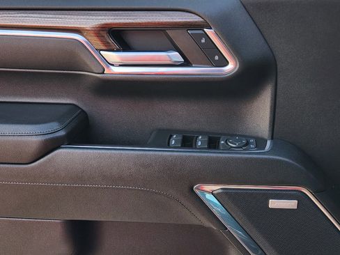 Certified 2024 Chevrolet Silverado 1500 LT Trail Boss w/ Convenience Package II image 24