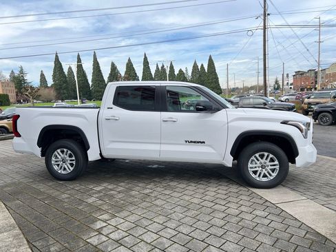 New 2026 Toyota Tundra SR5 AWD/4WD image 6