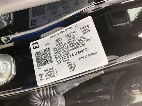 New 2025 GMC Canyon AT4 w/ Off-Road Front Bumper Package AWD/4WD image 18