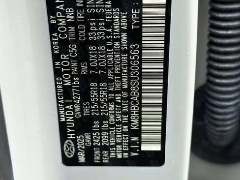 Used 2025 Hyundai Kona SEL AWD/4WD image 29