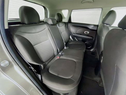 Used 2018 Kia Soul image 26