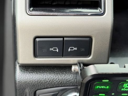Used 2019 Ford F350 Lariat w/ Chrome Package AWD/4WD image 22