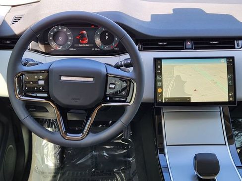Used 2024 Land Rover Range Rover Evoque S image 27