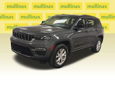 Used 2022 Jeep Grand Cherokee Limited w/ Luxury Tech Group II AWD/4WD image 8