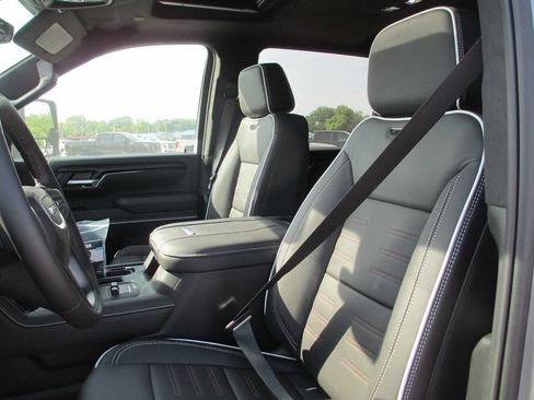 New 2026 GMC Sierra 2500 AT4X AWD/4WD image 13