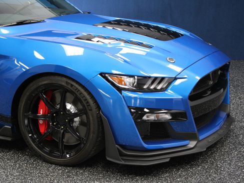 Used 2020 Ford Mustang Shelby GT500 w/ Technology Package RWD image 33