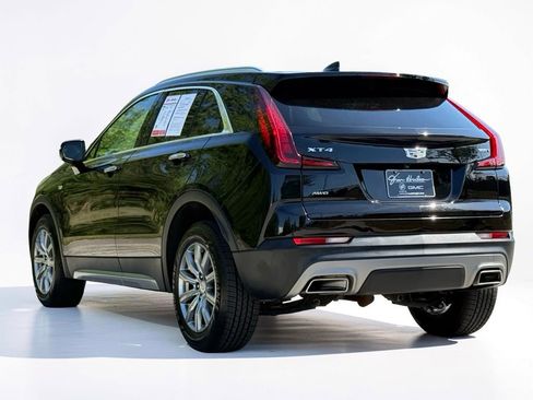 Used 2021 Cadillac XT4 Premium Luxury w/ Cold Weather Package image 16