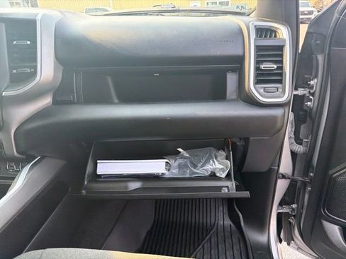 Used 2021 RAM 1500 Big Horn AWD/4WD image 39