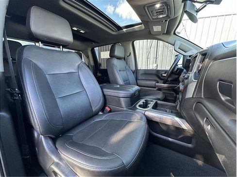 Used 2021 Chevrolet Silverado 3500 LTZ w/ LTZ Convenience Package image 4