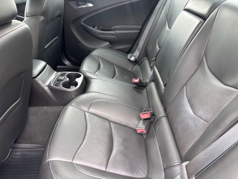 Used 2018 Chevrolet Volt Premier w/ Driver Confidence Package image 28