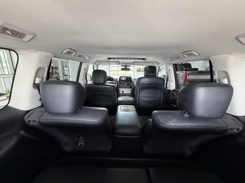 Used 2024 Nissan Armada SL w/ Captain's Chairs Package AWD/4WD image 40