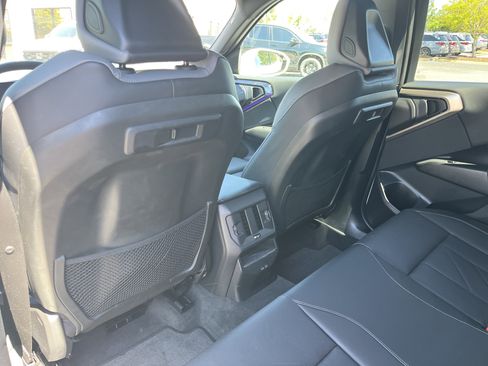 Used 2025 BMW X3 xDrive30i w/ Convenience Package image 18