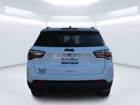 Used 2025 Jeep Compass Latitude w/ Altitude Special Edition AWD/4WD image 4