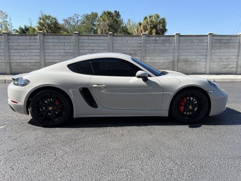 Certified 2019 Porsche 718 Cayman S RWD image 7