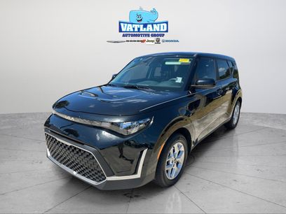 Used 2025 Kia Soul LX w/ LX Technology Package