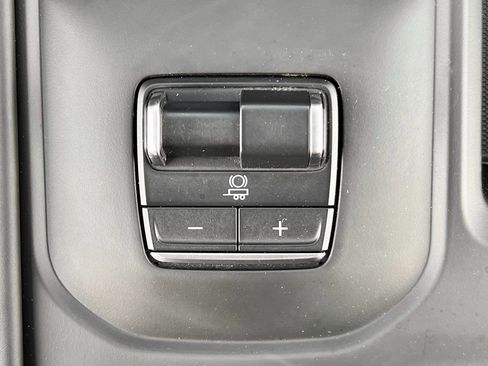 Used 2024 GMC Sierra 2500 Denali Ultimate image 27