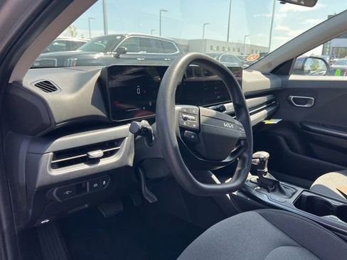 Certified 2025 Kia K4 FWD image 10