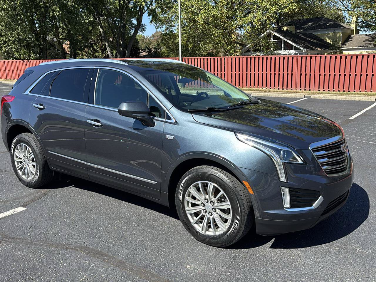 Used 2019 Cadillac XT5 Luxury AWD/4WD image 1