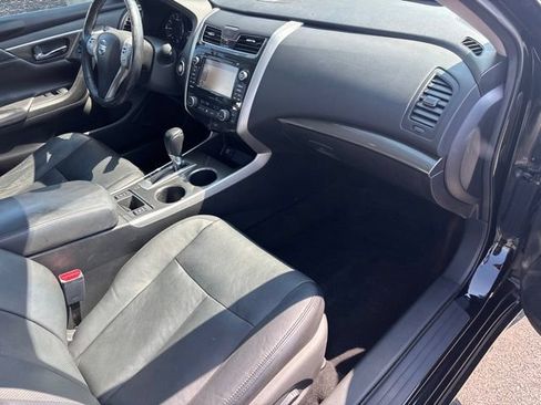 Used 2015 Nissan Altima 2.5 SL w/ Technology Package FWD image 4