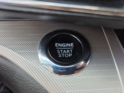 Used 2023 Ford Explorer XLT w/ Equipment Group 202A RWD image 32