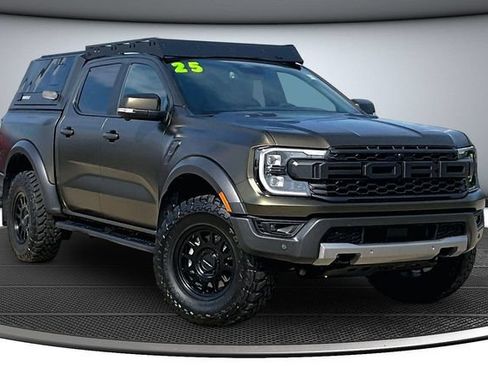 Used 2025 Ford Ranger Raptor AWD/4WD image 3