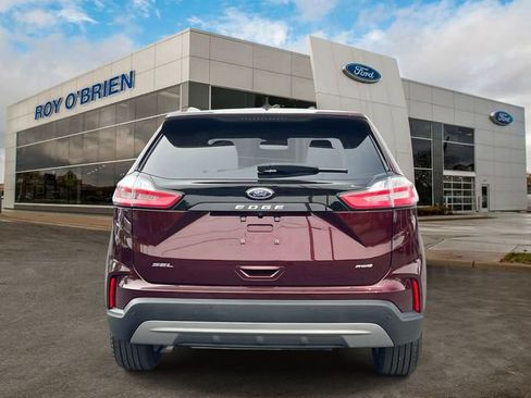Certified 2024 Ford Edge SEL w/ Convenience Package AWD/4WD image 4