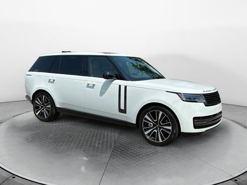 Used 2025 Land Rover Range Rover Long Wheelbase SE AWD/4WD image 3
