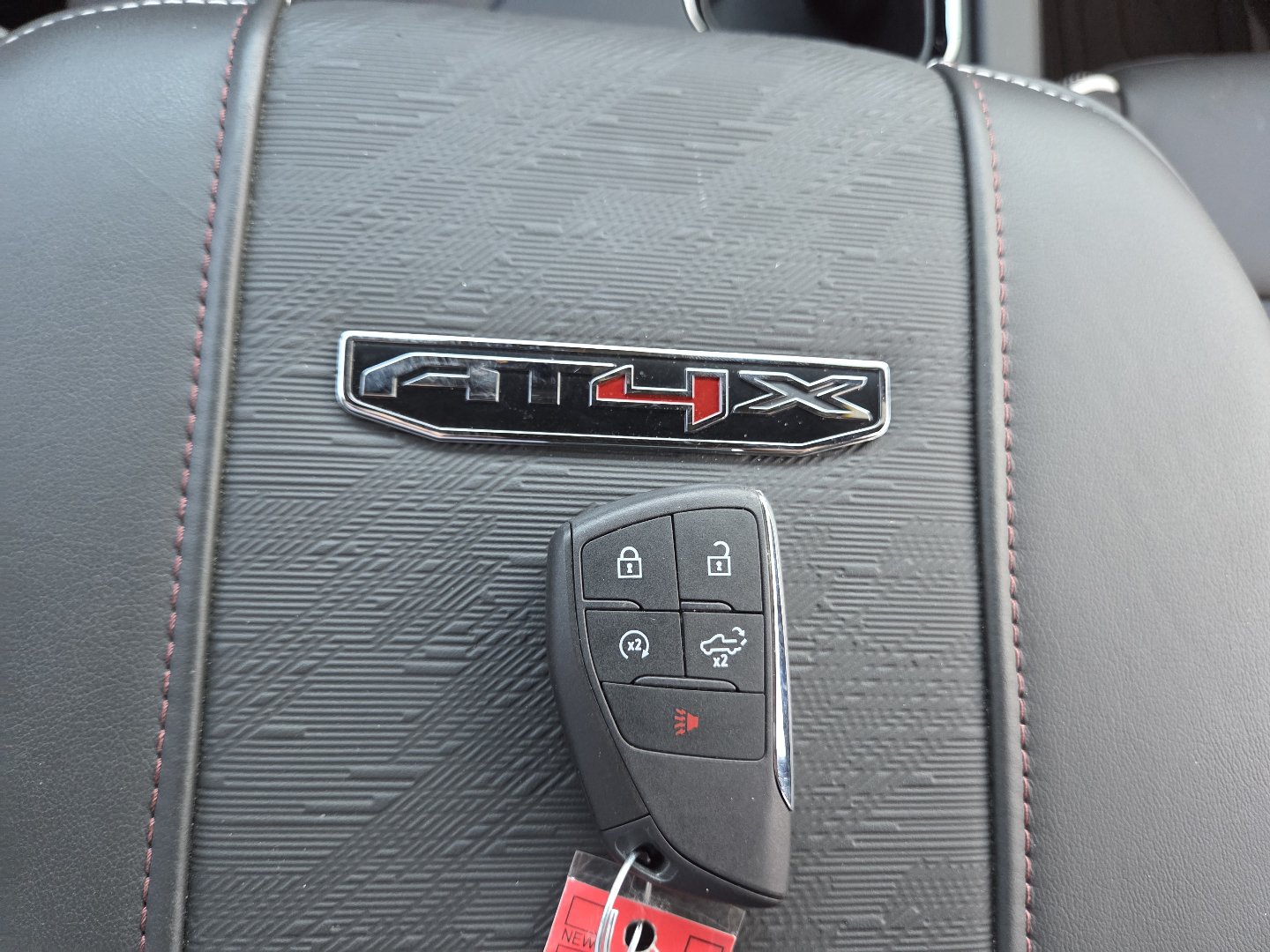 Used 2025 GMC Sierra 2500 AT4X AWD/4WD image 42