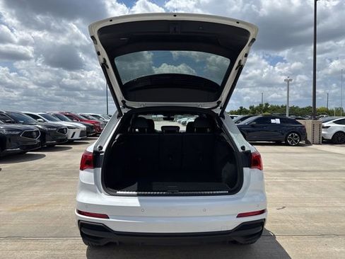 Used 2025 Audi Q3 2.0T Premium AWD/4WD image 9