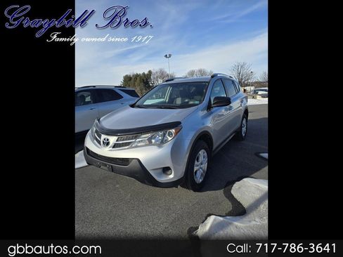 Used 2013 Toyota RAV4 LE image 1