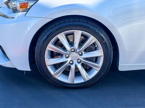 Used 2016 Lexus IS 200t RWD image 9