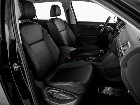 Used 2019 Volkswagen Tiguan SE AWD/4WD image 28