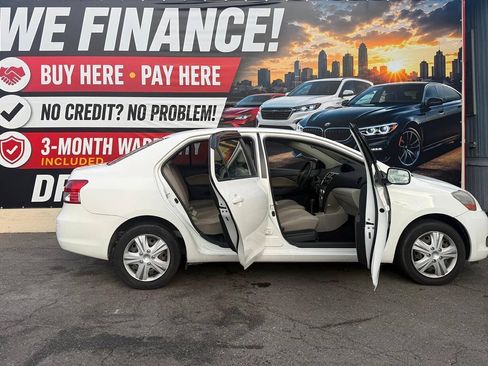 Used 2008 Toyota Yaris Sedan w/ Convenience Pkg FWD image 4