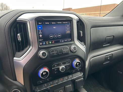 Used 2020 GMC Sierra 1500 Elevation w/ Elevation Value Package image 10