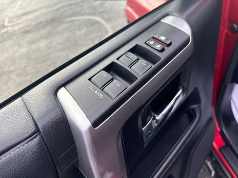 Used 2021 Toyota 4Runner SR5 Premium image 13