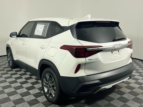 Certified 2022 Kia Seltos LX image 7