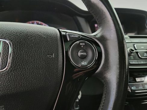 Used 2017 Honda Accord Sport image 17