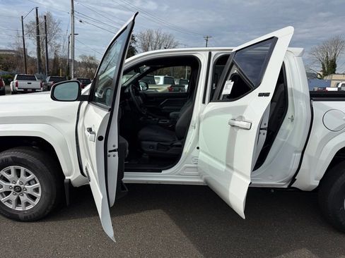 New 2025 Toyota Tacoma SR5 AWD/4WD image 19