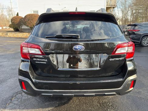 Used 2018 Subaru Outback 2.5i Premium image 6