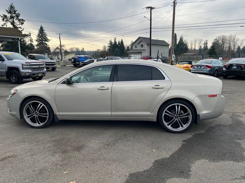 Used 2011 Chevrolet Malibu LS image 5