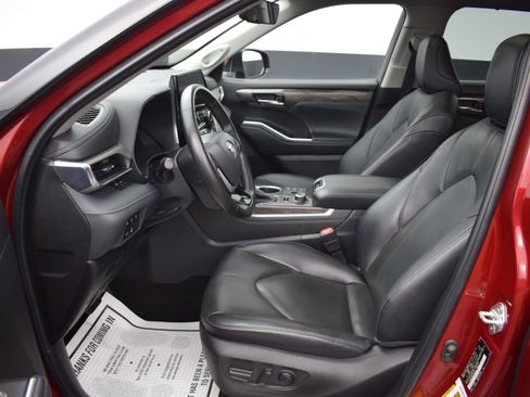 Used 2023 Toyota Highlander Limited AWD/4WD image 16
