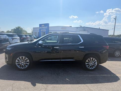 Used 2023 Chevrolet Traverse Premier w/ LPO, Floor Liner Package AWD/4WD image 6