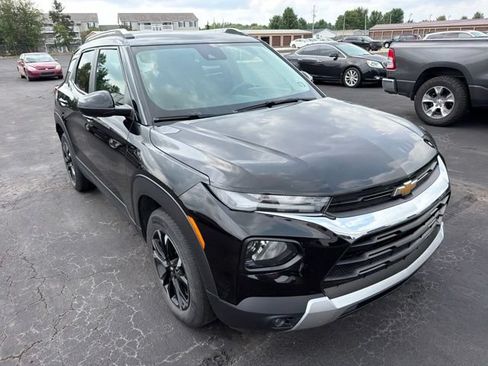 Certified 2022 Chevrolet TrailBlazer LT w/ Convenience Package FWD image 2